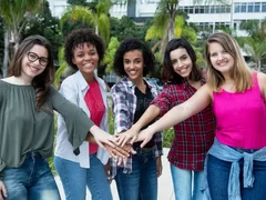 Figuratie filmari, reclame, show tv, clipuri, muzica, filme